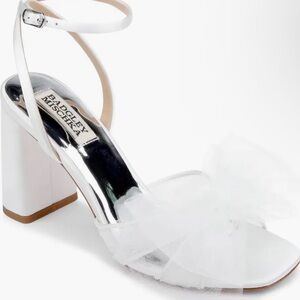 Badgley Mischka Women's White Block Heel Sandals 7.5